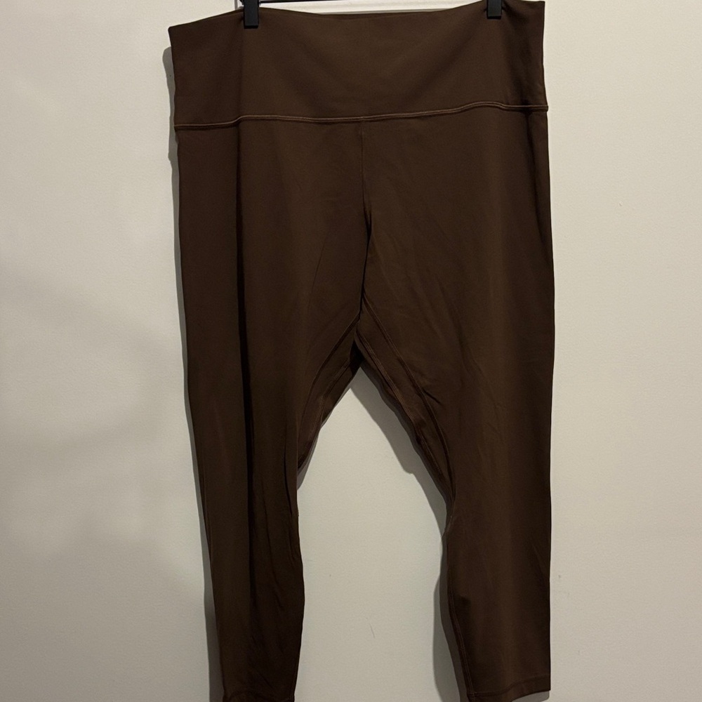 Lululemon Align High-Rise Pant 25"
Roasted Brown size 20 NWOT